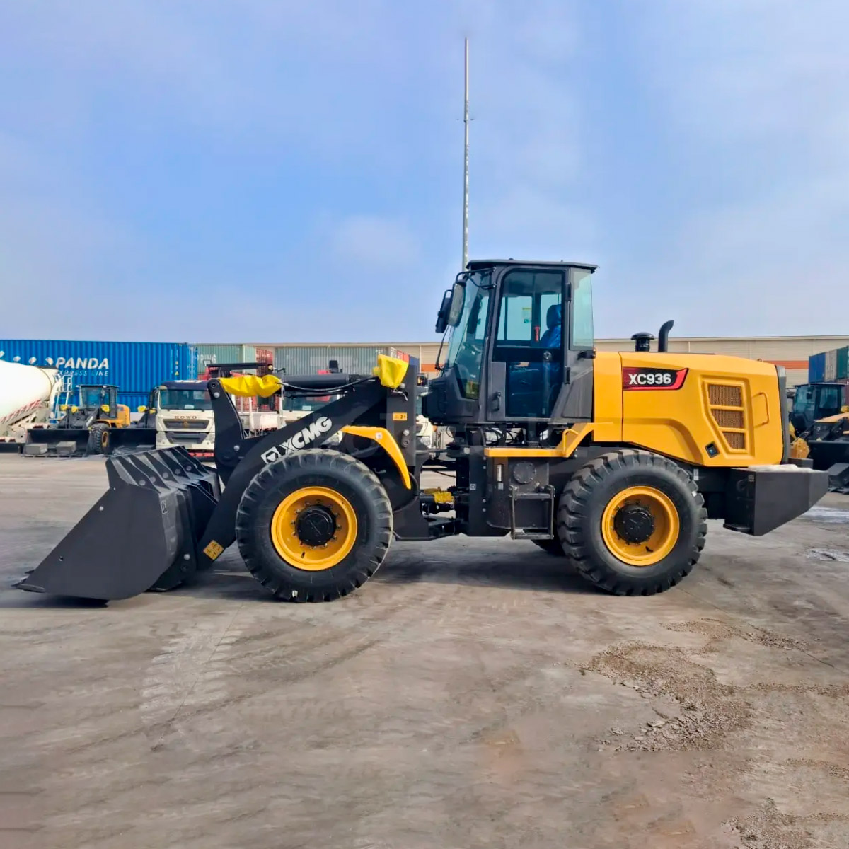 Фронтальный погрузчик XCMG XC936