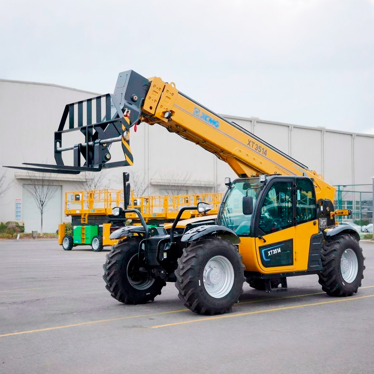 Телескопический погрузчик XCMG XT3514K